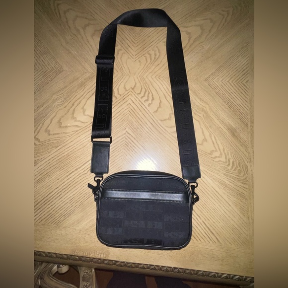 Was fairly worn and would like to sell - Picture 2 of 2